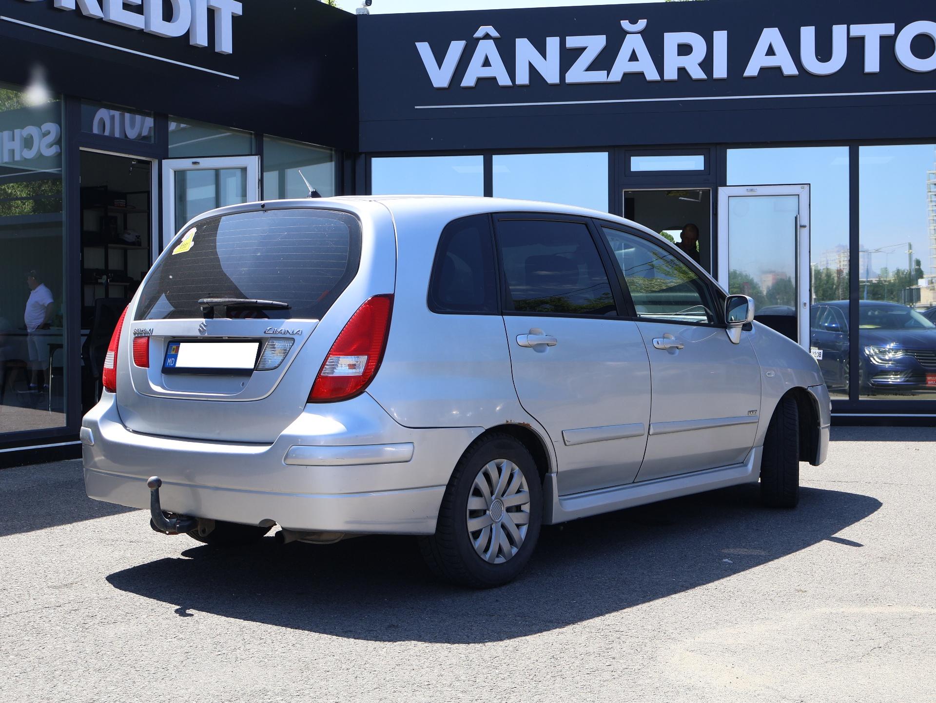 Suzuki Liana