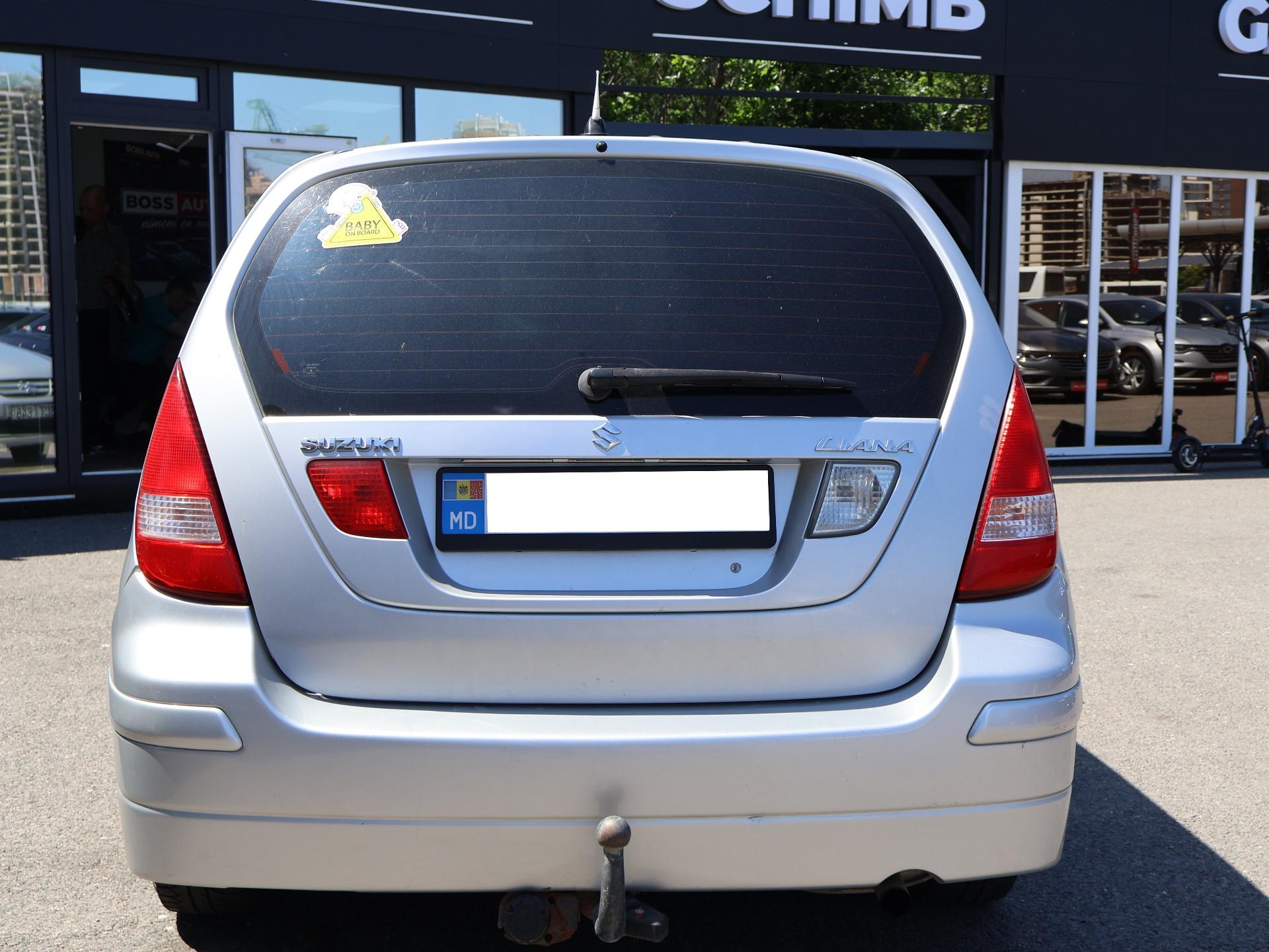 Suzuki Liana