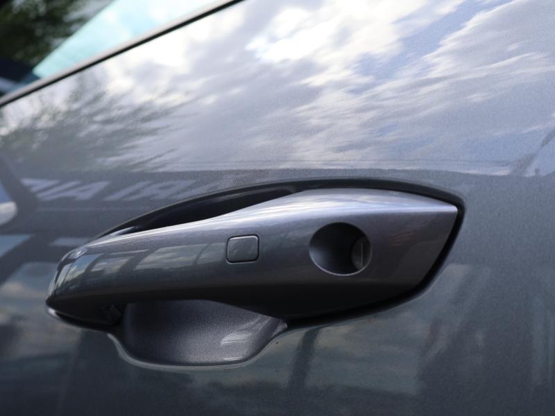 Car Thumb