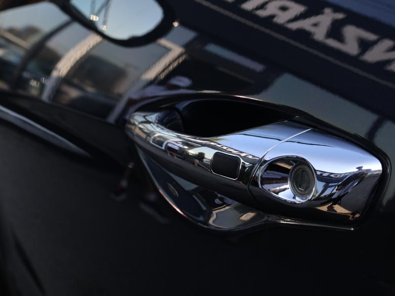 Car Thumb