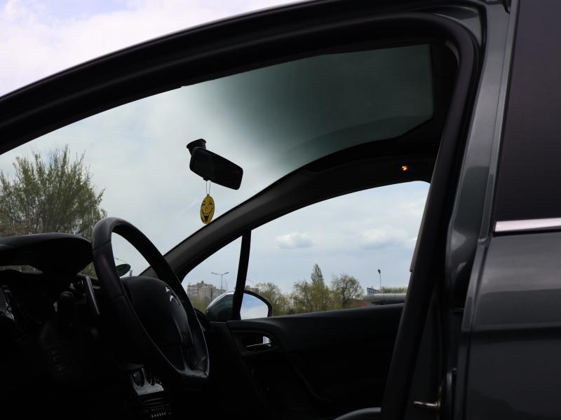 Car Thumb