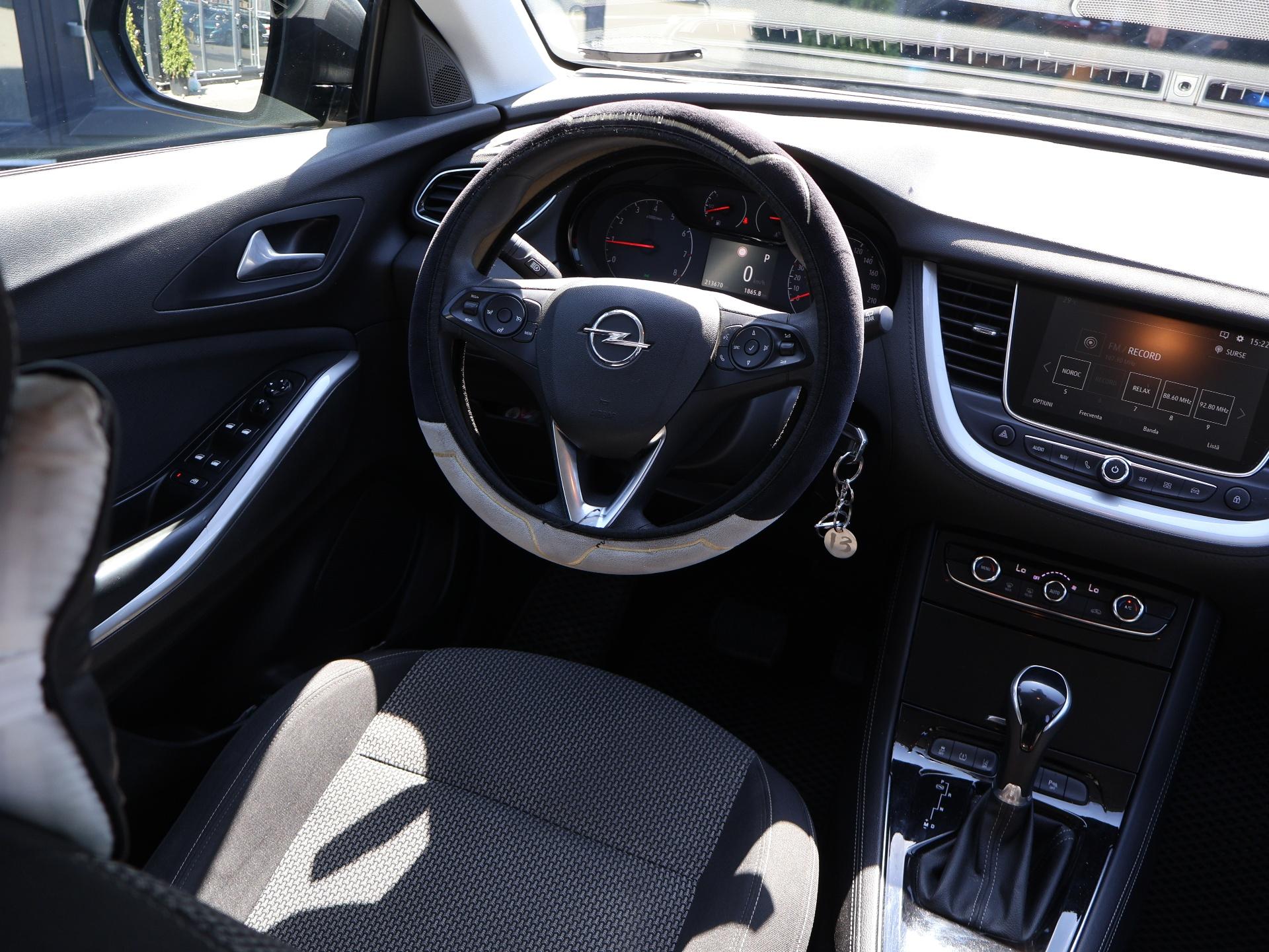 Opel Crossland X