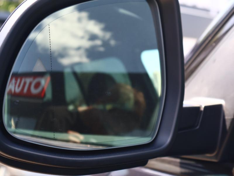 Car Thumb