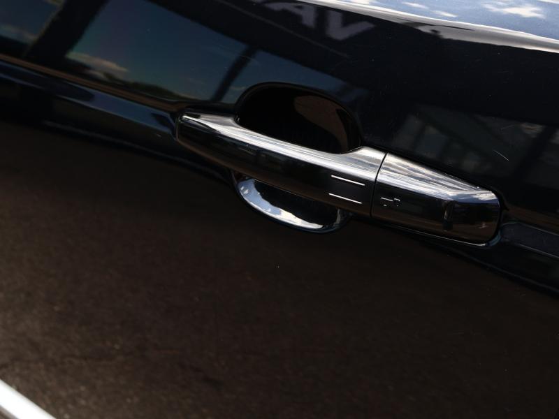 Car Thumb