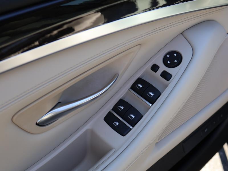 Car Thumb