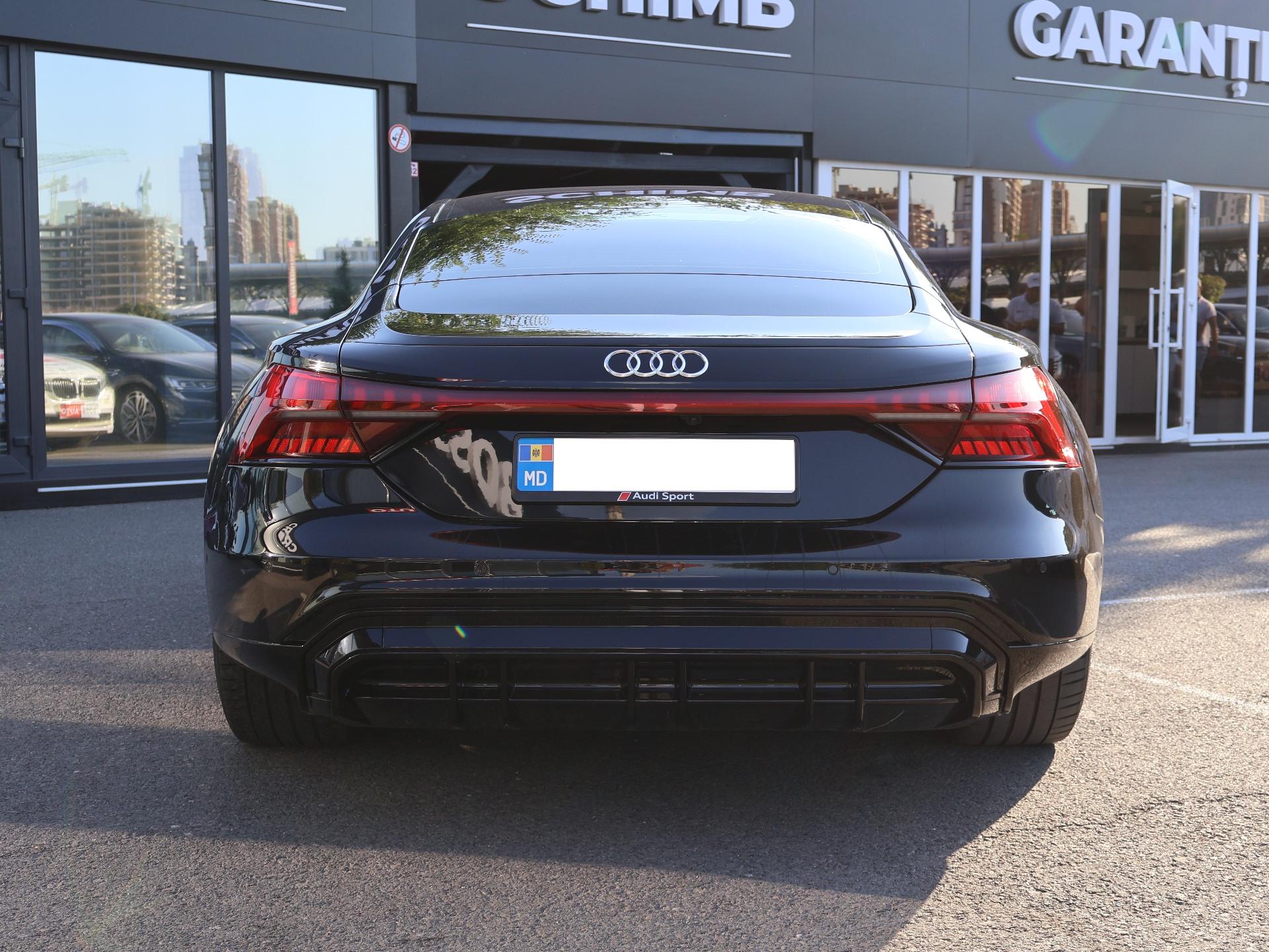 Audi E-tron GT